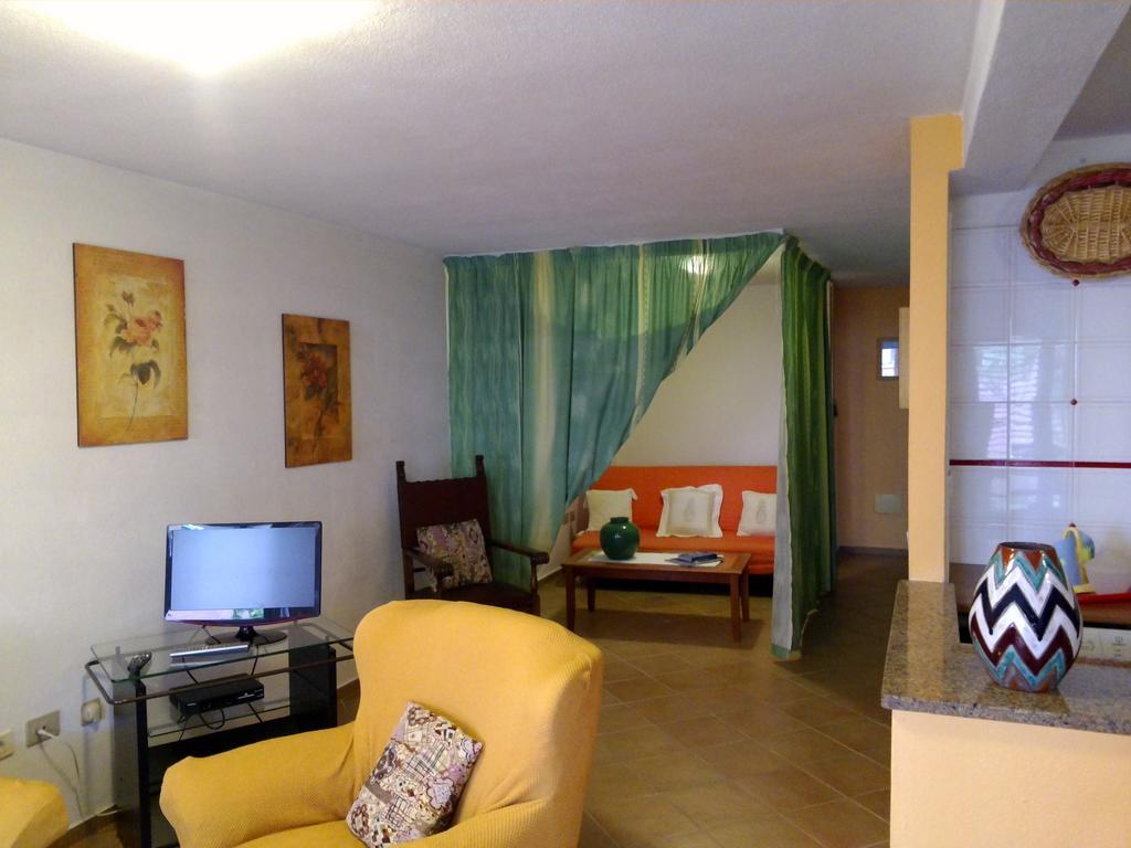 Corte Mannoni Porto Pozzo Bagian luar foto